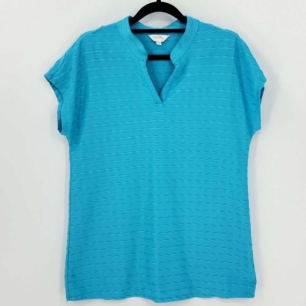 Coral Bay women's tourqwise top, size medium. Easy pack for travel.